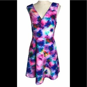 Felicity & Coco Maccall Floral Bouquet V neck L
